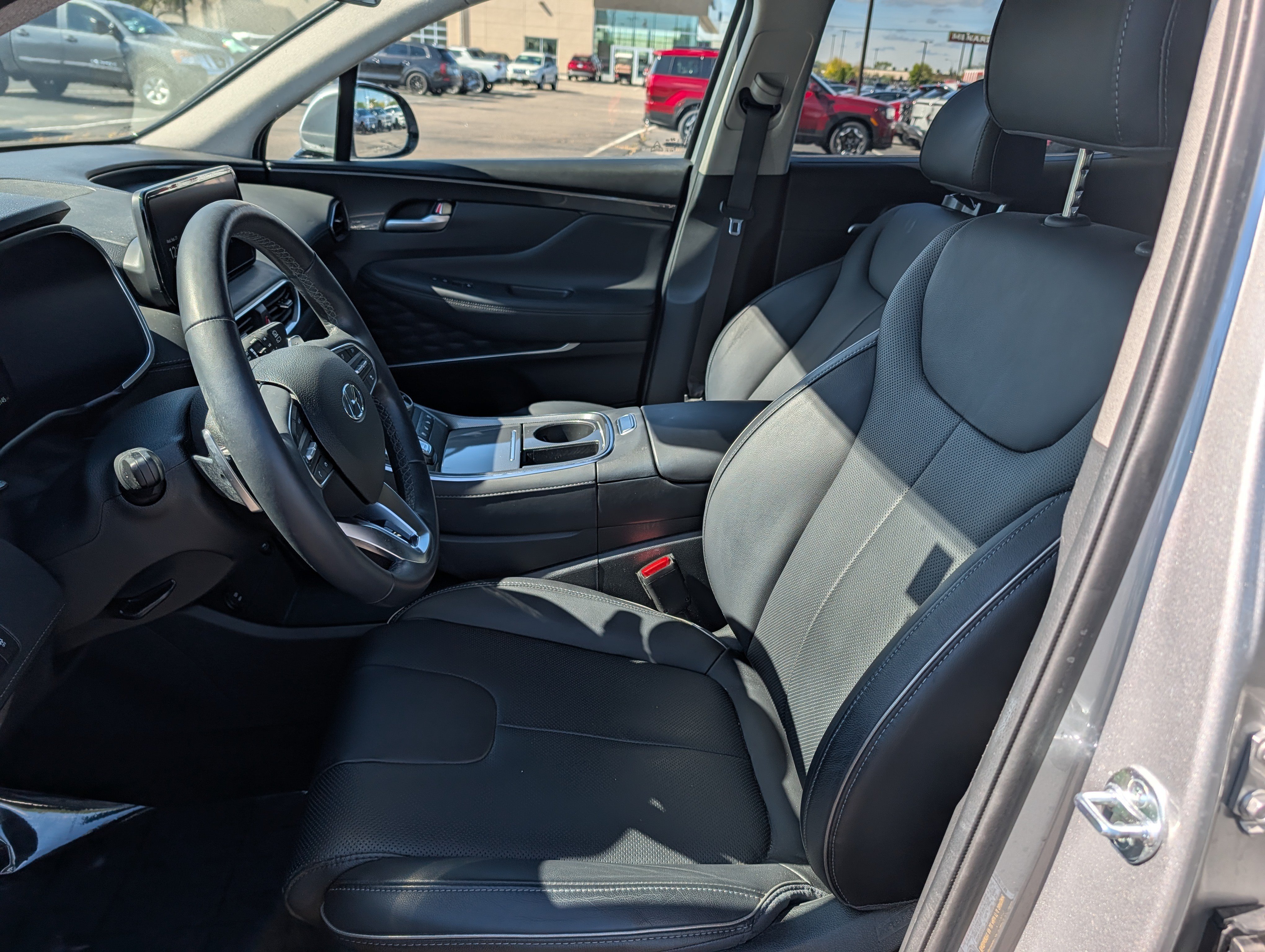 Used 2023 Hyundai Santa Fe Limited AWD/4WD image 10