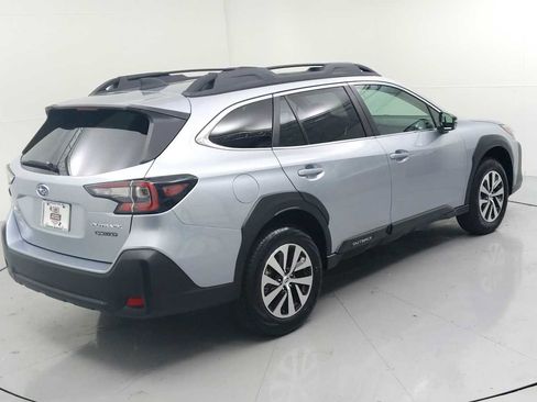 Certified 2025 Subaru Outback Premium image 10
