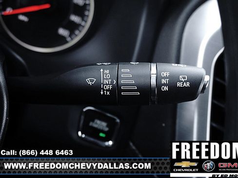 Used 2023 GMC Acadia SLE image 28