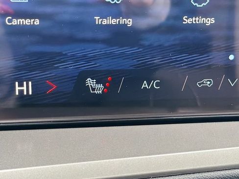 New 2026 Chevrolet Traverse LT w/ Sun and Wheel Package image 19