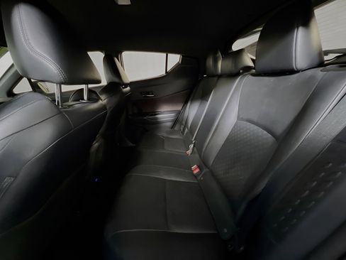 Used 2019 Toyota C-HR Limited image 29