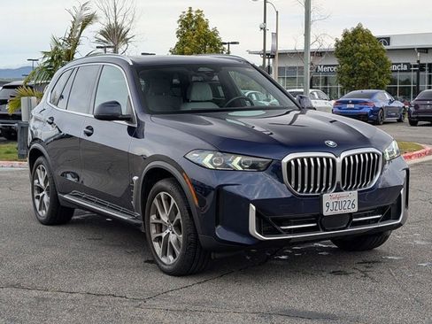 Certified 2024 BMW X5 sDrive40i w/ Premium Package image 3