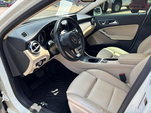 Used 2018 Mercedes-Benz GLA 250 image 11