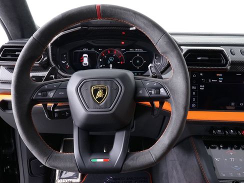 Used 2025 Lamborghini Urus Performante AWD/4WD image 21