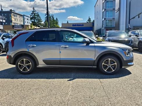 New 2026 Kia Niro EX FWD image 6