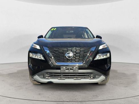 Used 2021 Nissan Rogue SV image 2