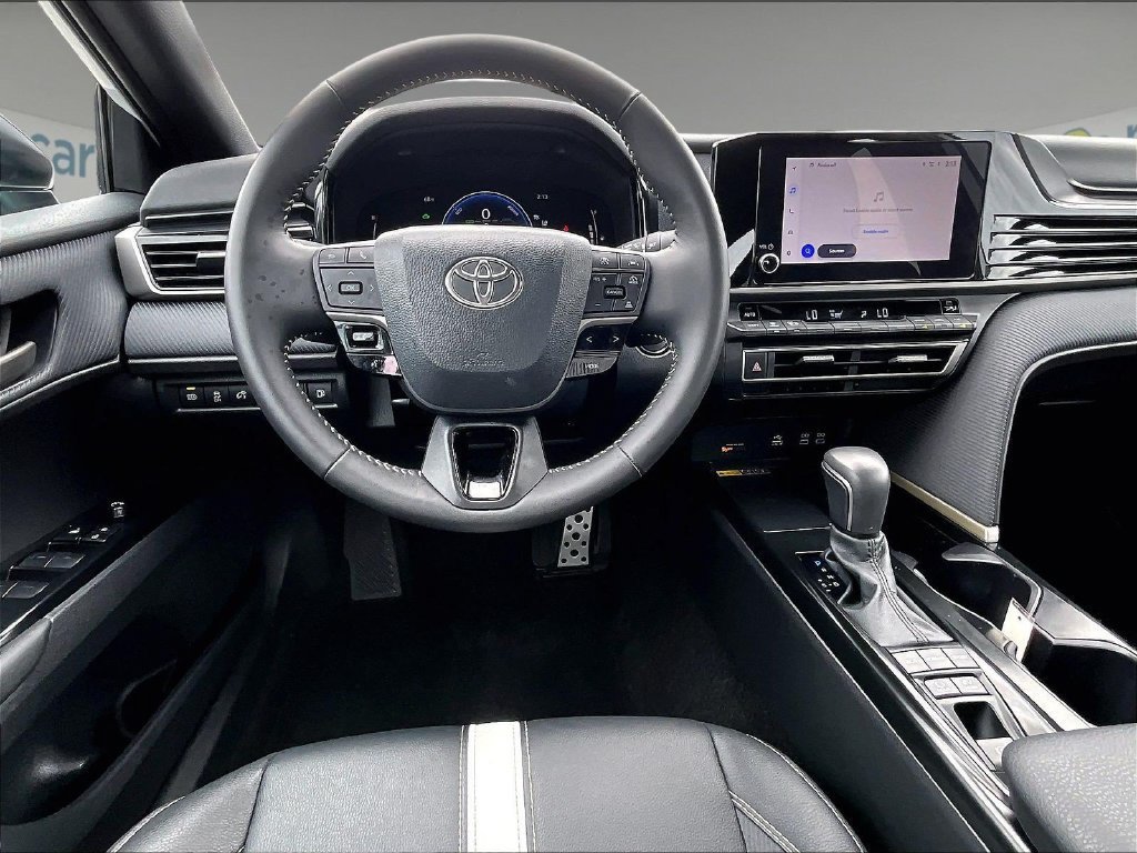 Used 2026 Toyota Camry SE FWD image 17
