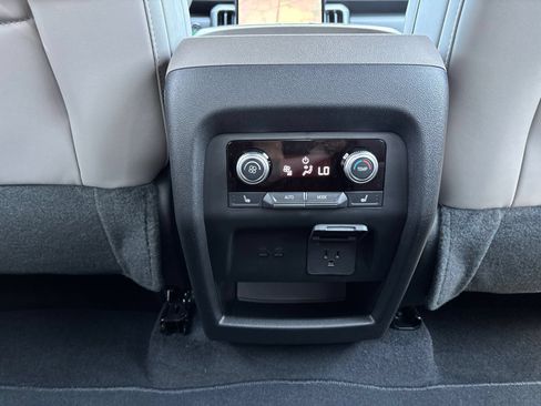 New 2026 GMC Acadia Elevation w/ Elevation Premium Package FWD image 23