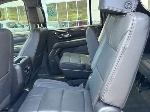 Used 2022 Chevrolet Suburban RST w/ Luxury Package image 10