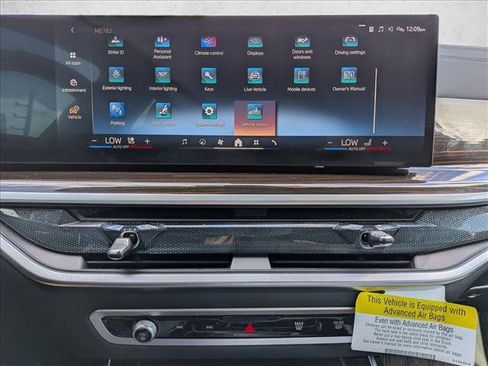 Certified 2025 BMW X7 xDrive40i image 15