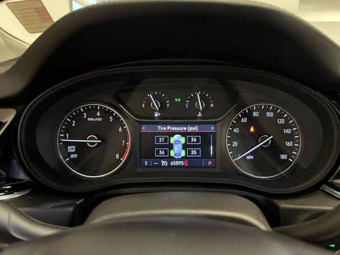 Used 2019 Buick Regal Essence w/ Driver Confidence Package I AWD/4WD image 13