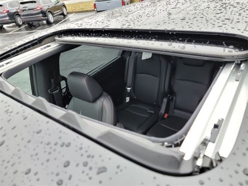 Used 2023 Honda Odyssey Sport image 2