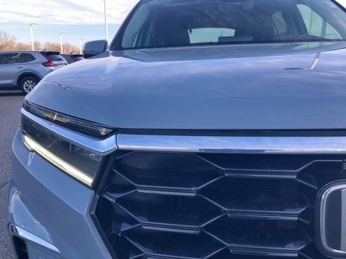 Used 2024 Honda Pilot Touring image 28