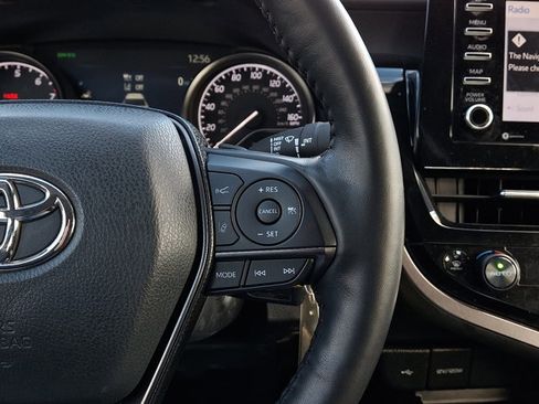 Used 2024 Toyota Camry SE image 21