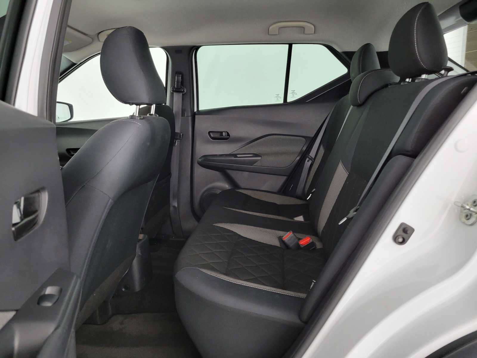 Used 2020 Nissan Kicks S FWD image 15