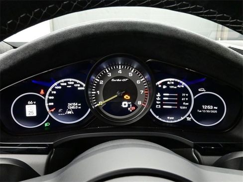 Used 2022 Porsche Cayenne Turbo GT image 9