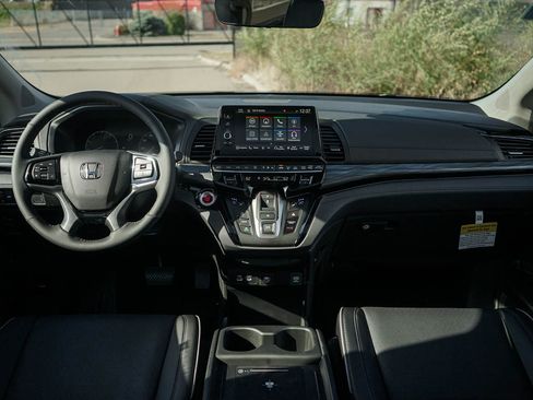 New 2026 Honda Odyssey Elite image 15