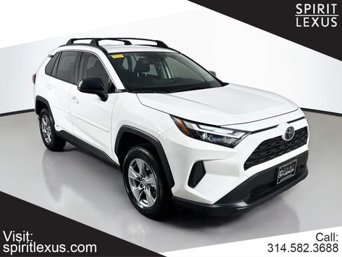 Used 2025 Toyota RAV4 LE AWD/4WD image 1