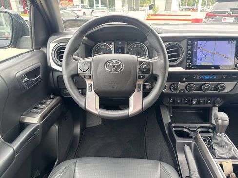 Certified 2022 Toyota Tacoma Limited w/ Nightshade Package AWD/4WD image 17