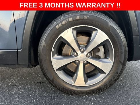 Used 2020 Jeep Cherokee Limited AWD/4WD image 10