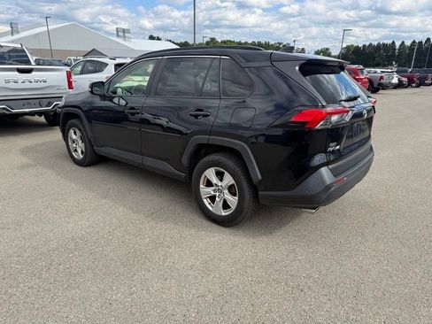 Used 2019 Toyota RAV4 XLE w/ Convenience Package AWD/4WD image 12