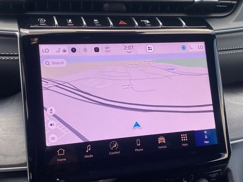 New 2025 Jeep Grand Cherokee L Limited w/ Luxury Tech Group II image 3