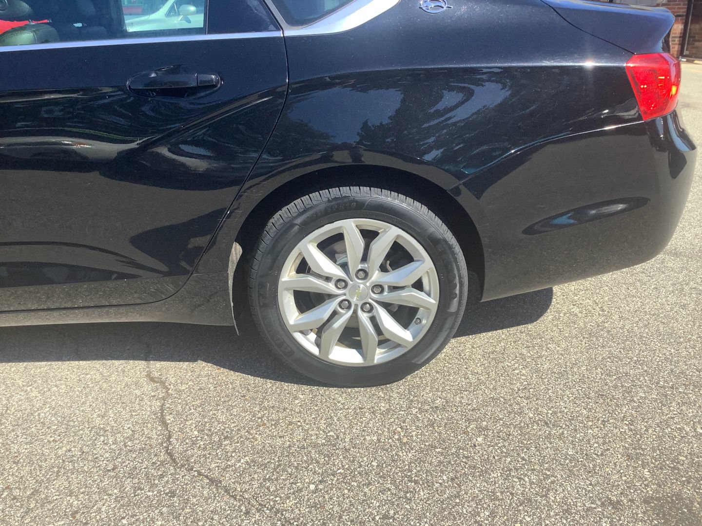 Used 2017 Chevrolet Impala LT FWD image 26