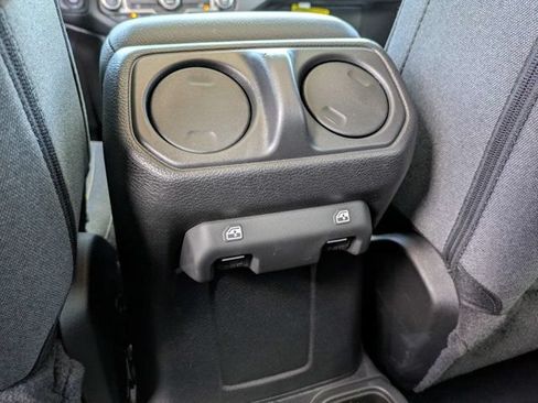 Certified 2025 Jeep Gladiator Sport AWD/4WD image 14