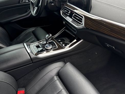 Used 2023 BMW X5 xDrive40i w/ Executive Package image 32
