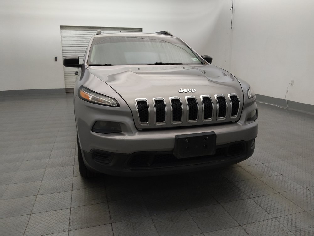 Used 2017 Jeep Cherokee Sport AWD/4WD image 14
