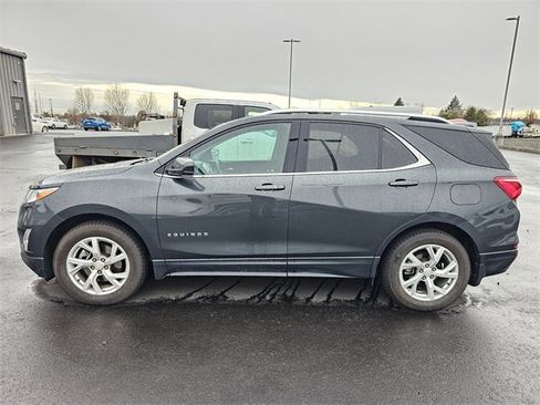 Used 2020 Chevrolet Equinox LT image 2