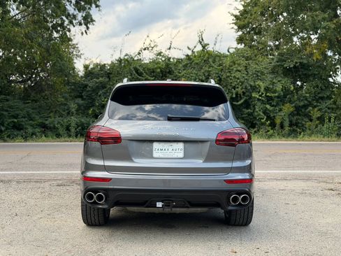 Used 2016 Porsche Cayenne S AWD/4WD image 3