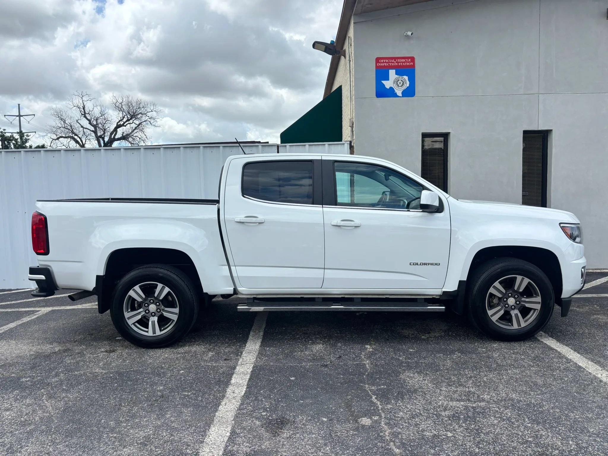 Used 2016 Chevrolet Colorado LT w/ LT Convenience Package RWD image 11