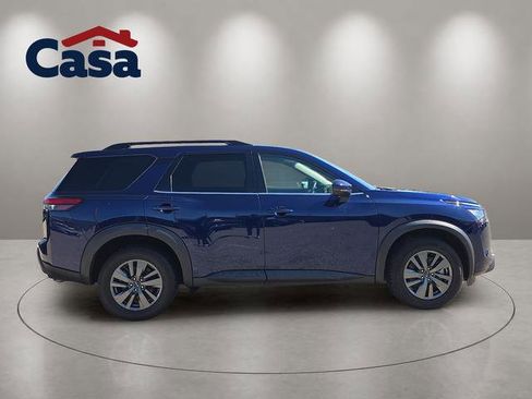 Used 2024 Nissan Pathfinder SV FWD image 6