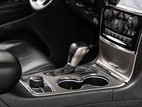 Used 2022 Jeep Grand Cherokee Limited w/ Tech Group image 31