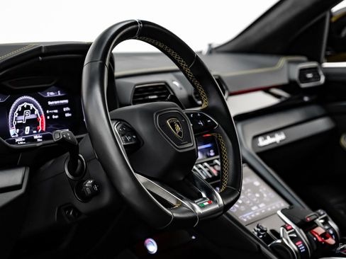 Used 2021 Lamborghini Urus image 48
