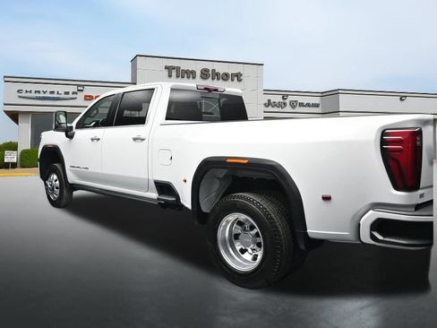 Used 2024 GMC Sierra 3500 Denali Ultimate AWD/4WD image 3