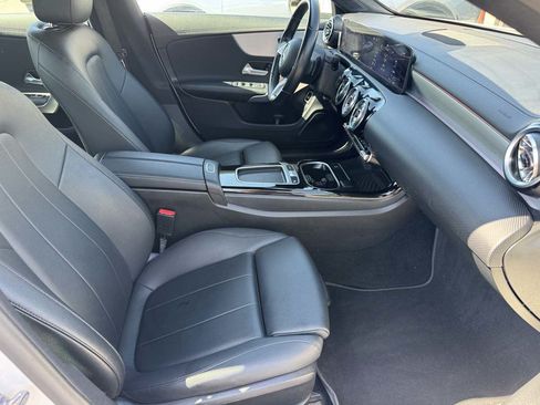 Used 2025 Mercedes-Benz CLA 250 4MATIC image 17