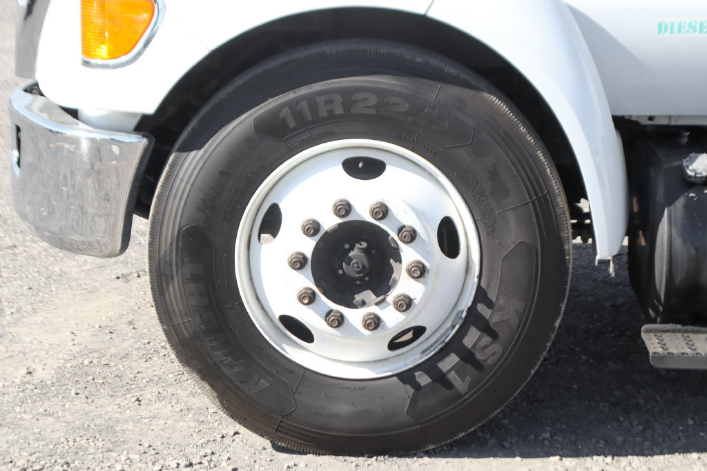 Used 2015 Ford F650 2WD Crew Cab Super Duty image 43