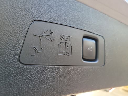 Used 2022 Lincoln Corsair FWD w/ Towing Package image 12