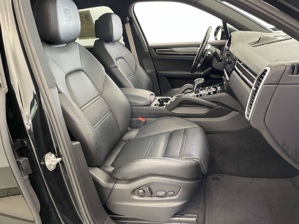 Certified 2023 Porsche Cayenne S Platinum AWD/4WD image 23