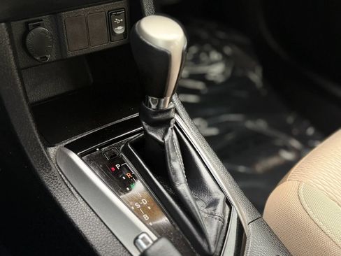 Used 2015 Toyota Corolla LE FWD image 15