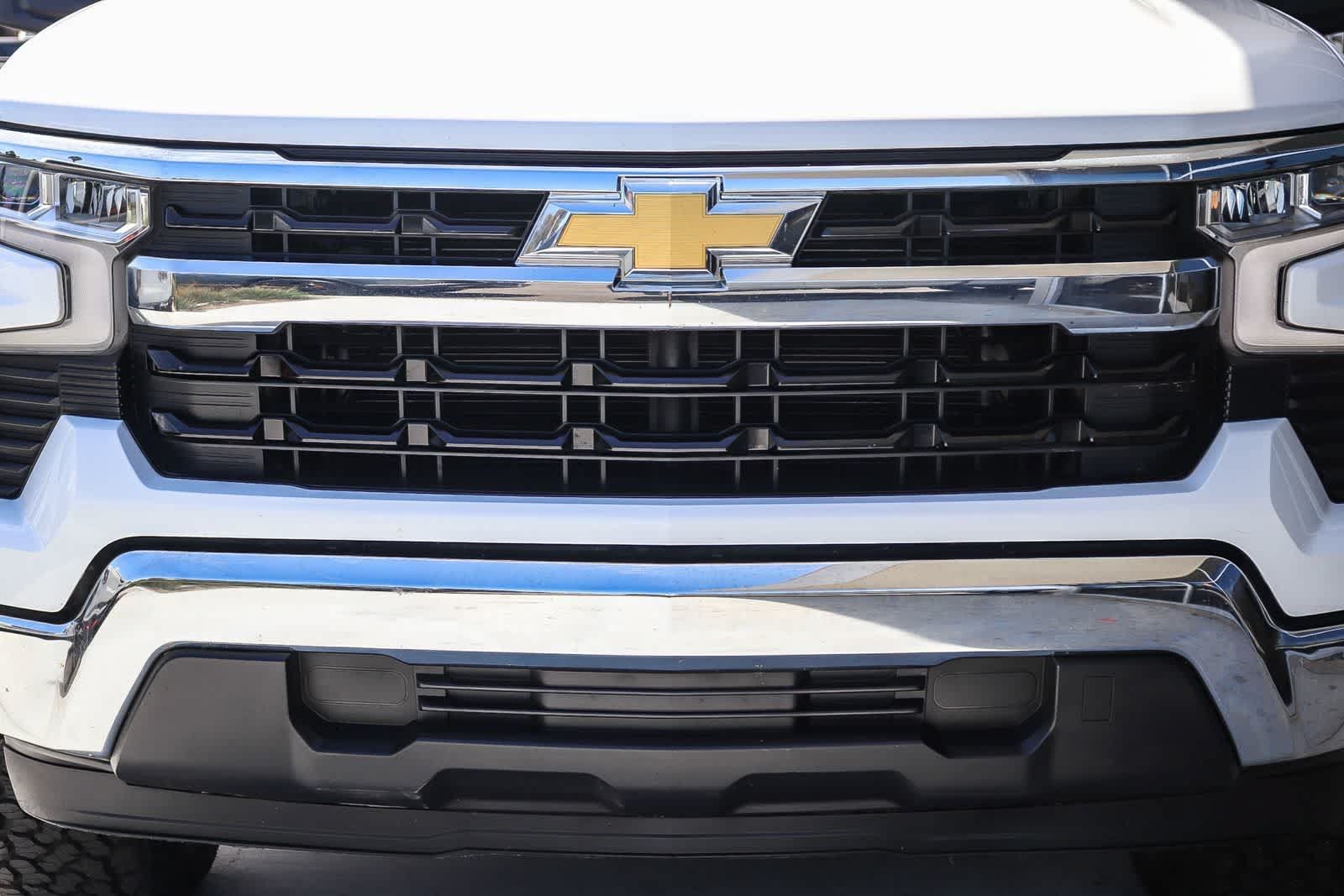Used 2025 Chevrolet Silverado 1500 LT RWD image 8