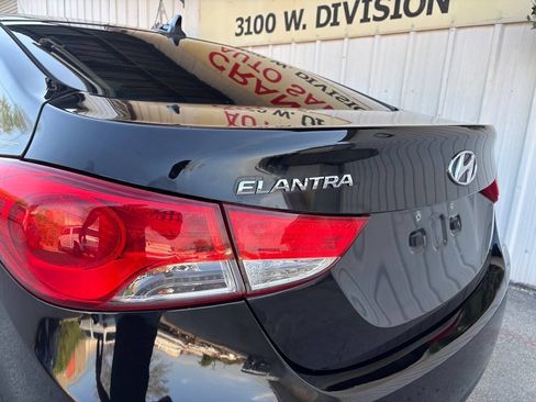 Used 2012 Hyundai Elantra GLS FWD image 5