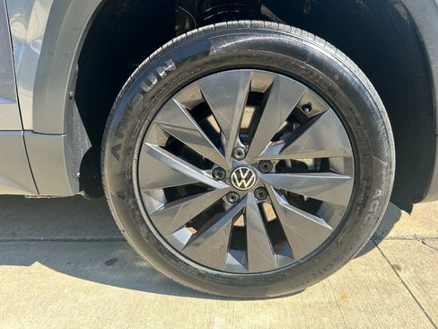 Used 2022 Volkswagen Taos S w/ IQ Drive S Package image 5