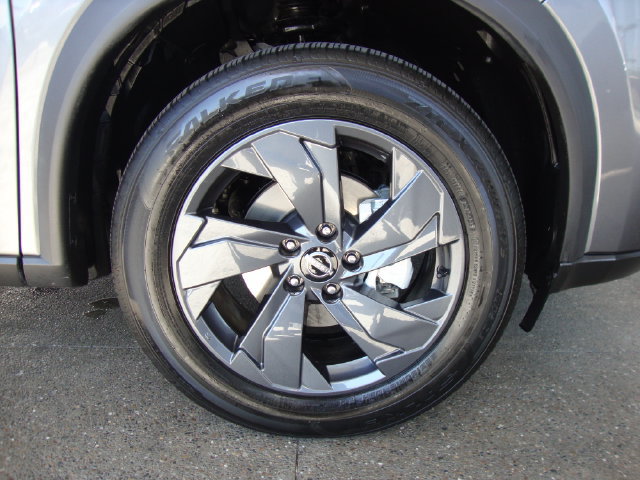 Used 2026 Nissan Rogue SV FWD image 24