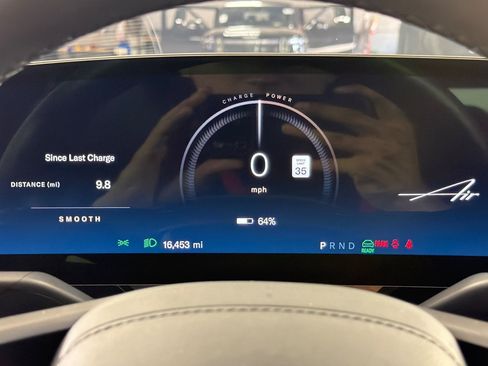 Used 2025 Lucid Air Touring AWD/4WD image 21