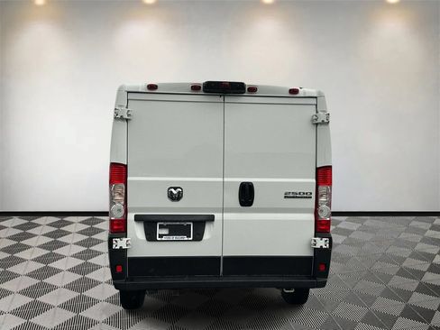 Used 2025 RAM ProMaster 2500 w/ Convenience Group FWD image 5