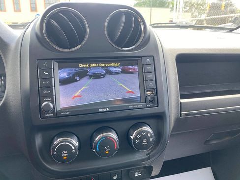 Used 2016 Jeep Patriot High Altitude image 21