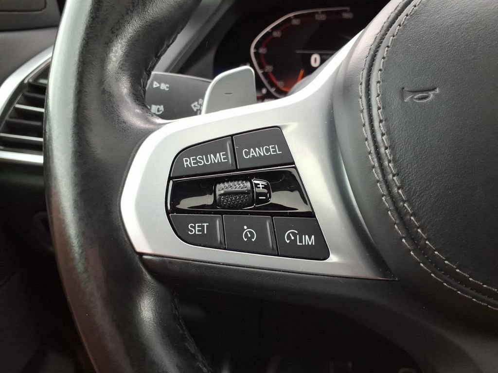 Used 2022 BMW X5 xDrive40i w/ M Sport Package AWD/4WD image 22